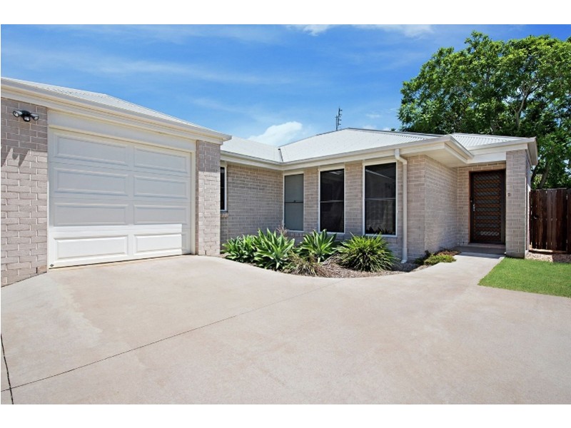2/23b Charles Street, Newtown QLD 4350