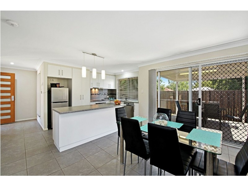 2/23b Charles Street, Newtown QLD 4350