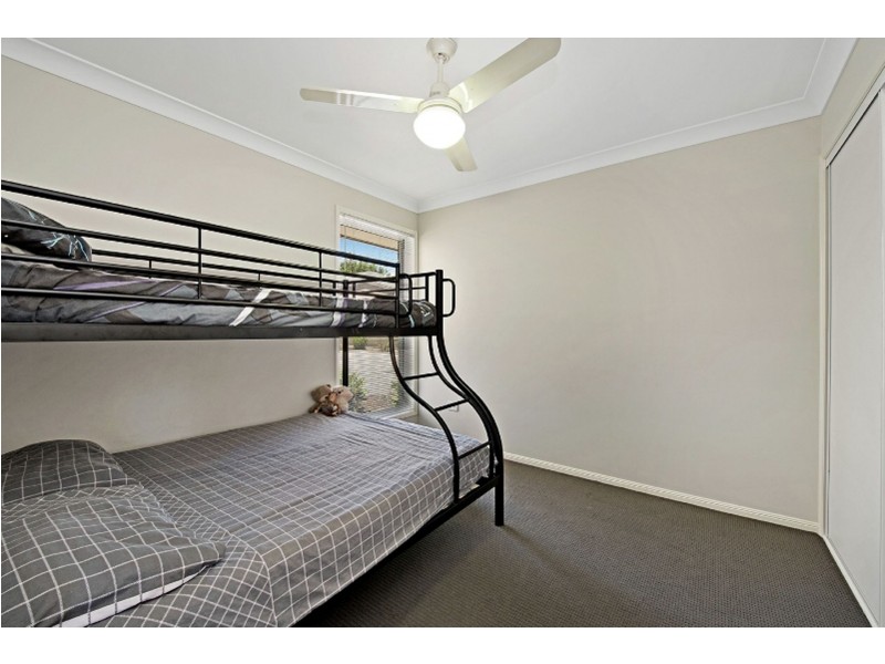 2/23b Charles Street, Newtown QLD 4350