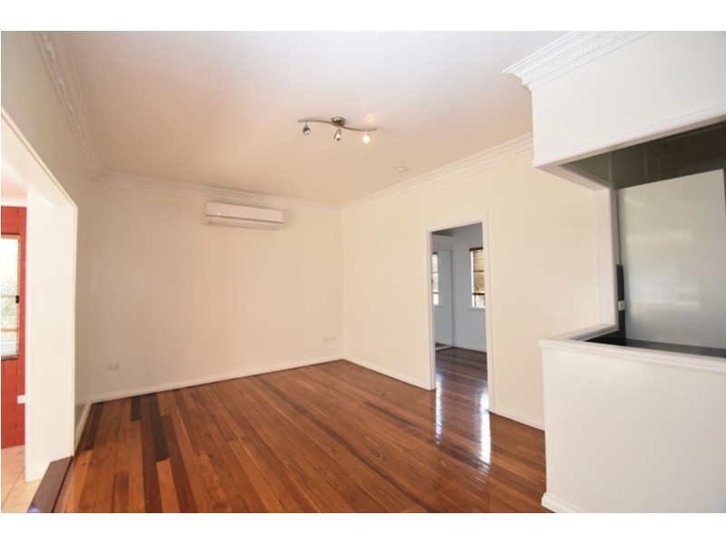 54 Flinders Street, Centenary Heights QLD 4350