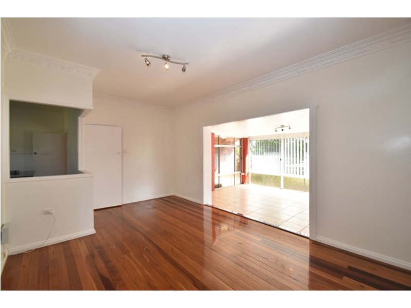 54 Flinders Street, Centenary Heights QLD 4350