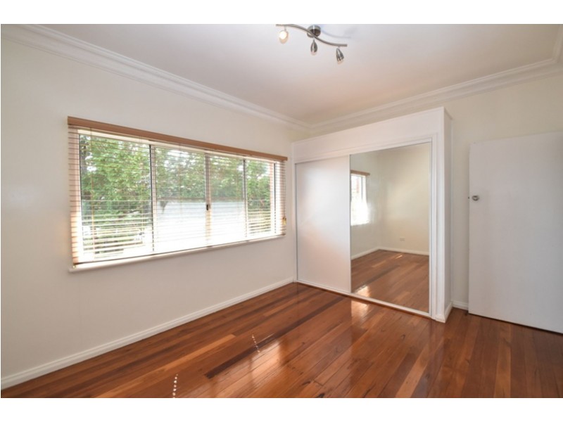 54 Flinders Street, Centenary Heights QLD 4350