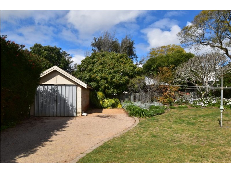 54 Flinders Street, Centenary Heights QLD 4350