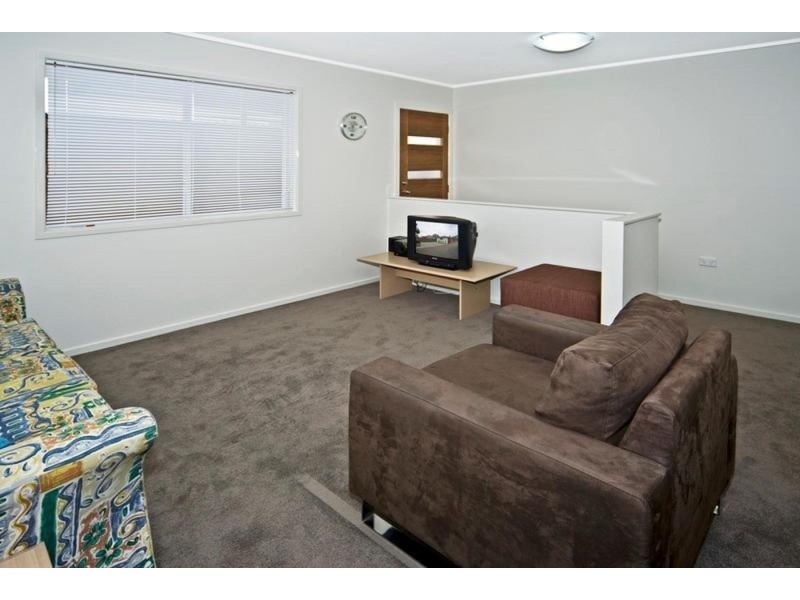 3/267a Geddes Street, Centenary Heights QLD 4350