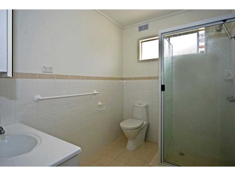 3/267a Geddes Street, Centenary Heights QLD 4350