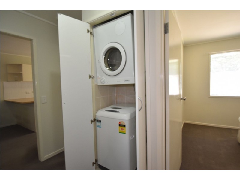 4/267a Geddes Street, Centenary Heights QLD 4350