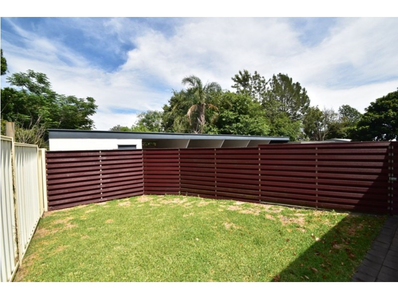 4/267a Geddes Street, Centenary Heights QLD 4350