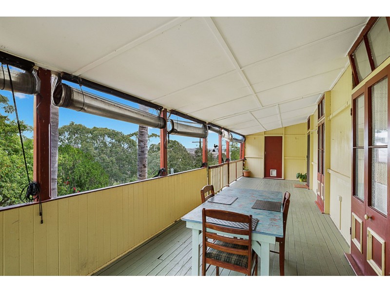 14 Rowland Court, Gowrie Mountain QLD 4350