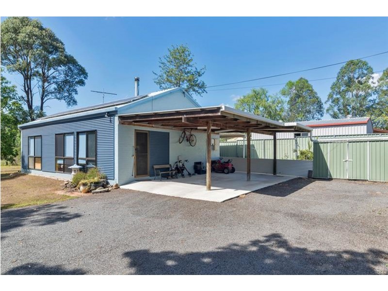 28 Stewart Street, Withcott QLD 4352
