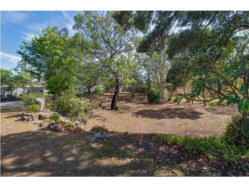 28 Stewart Street, Withcott QLD 4352