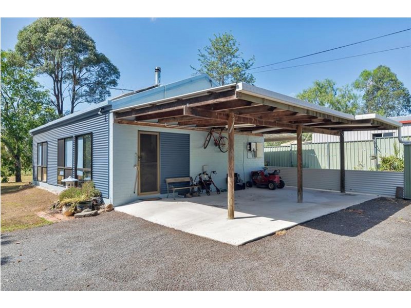 28 Stewart Street, Withcott QLD 4352