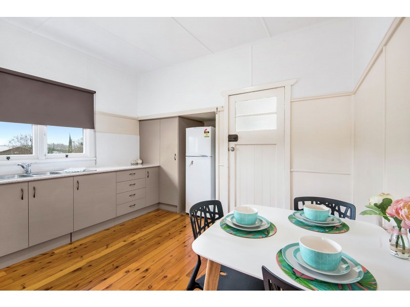 2 First Avenue, Harristown QLD 4350