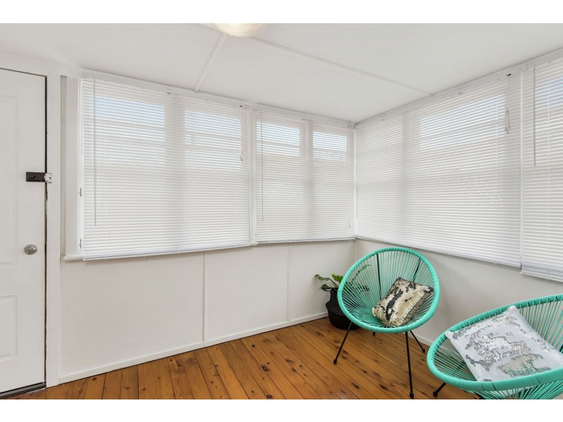 2 First Avenue, Harristown QLD 4350