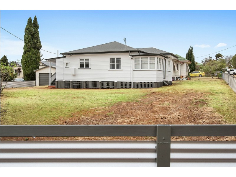 2 First Avenue, Harristown QLD 4350