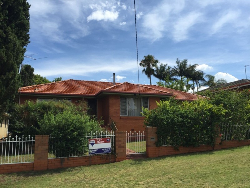 8 Hunter Street, Centenary Heights QLD 4350