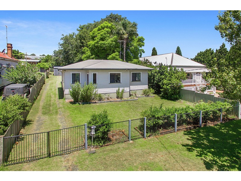 10A Prospect Street, North Toowoomba QLD 4350