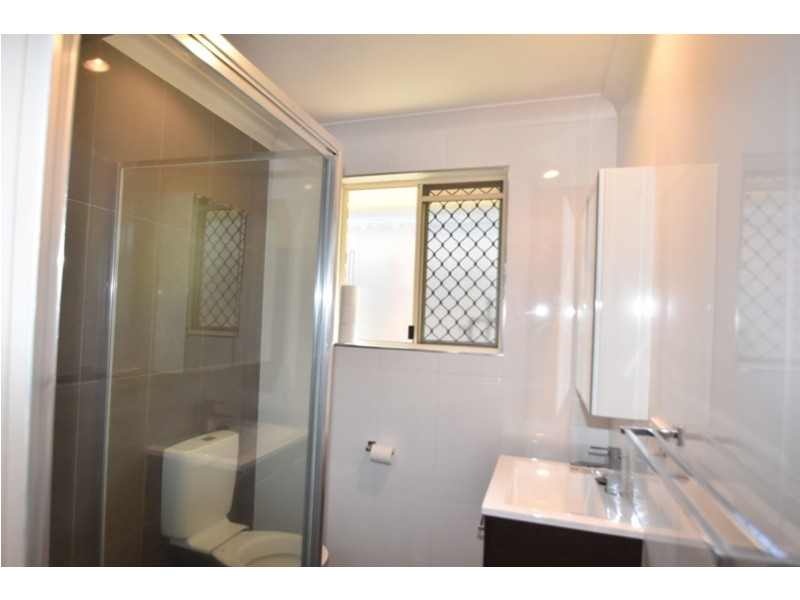 17 Evergreen Court, Glenvale QLD 4350