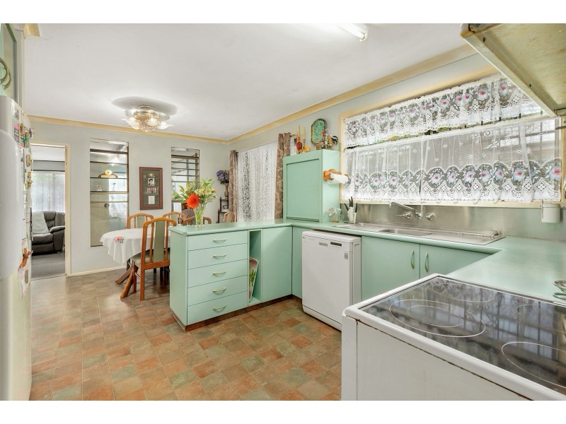 43 Llewellyn Street, Centenary Heights QLD 4350