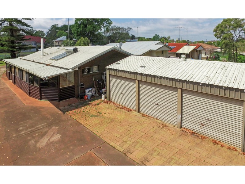 43 Llewellyn Street, Centenary Heights QLD 4350