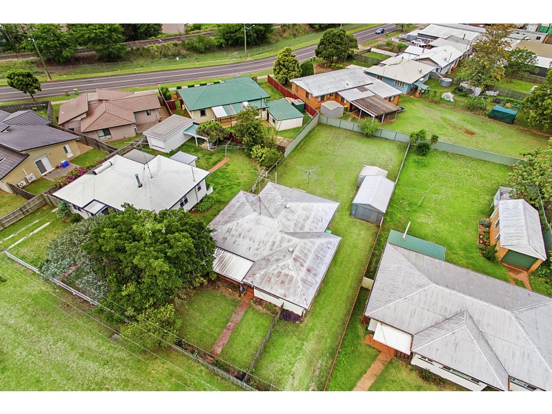 6 Short Street, South Toowoomba QLD 4350