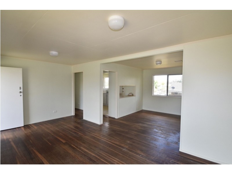 7 Shaw Court, Harristown QLD 4350