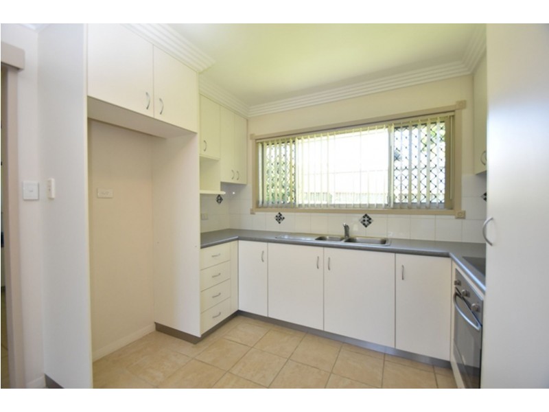 2/1 Seaton  Street, South Toowoomba QLD 4350