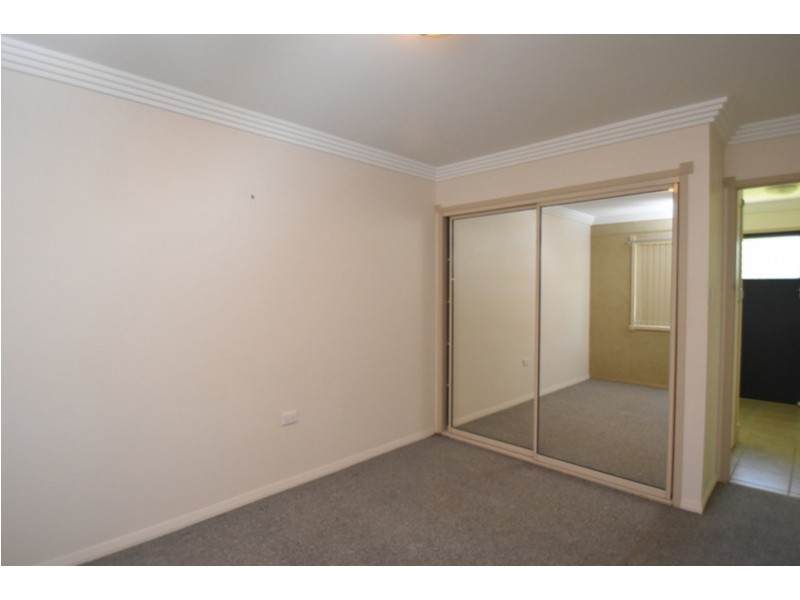 2/1 Seaton  Street, South Toowoomba QLD 4350