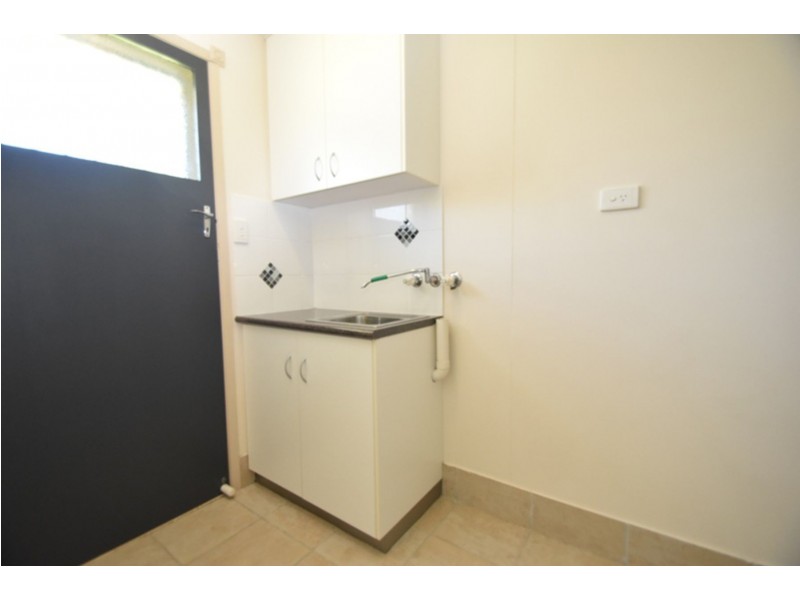 2/1 Seaton  Street, South Toowoomba QLD 4350