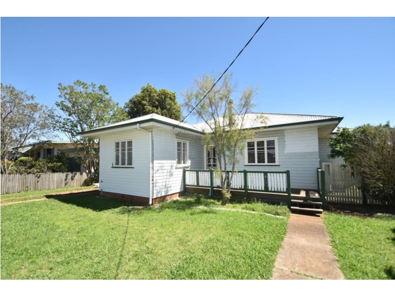 31 Butt Street, Harristown QLD 4350