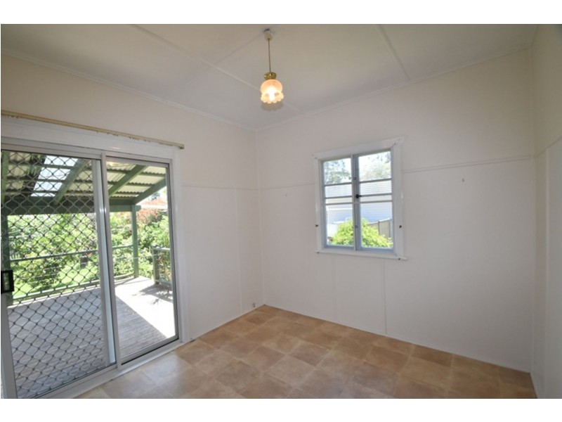 31 Butt Street, Harristown QLD 4350