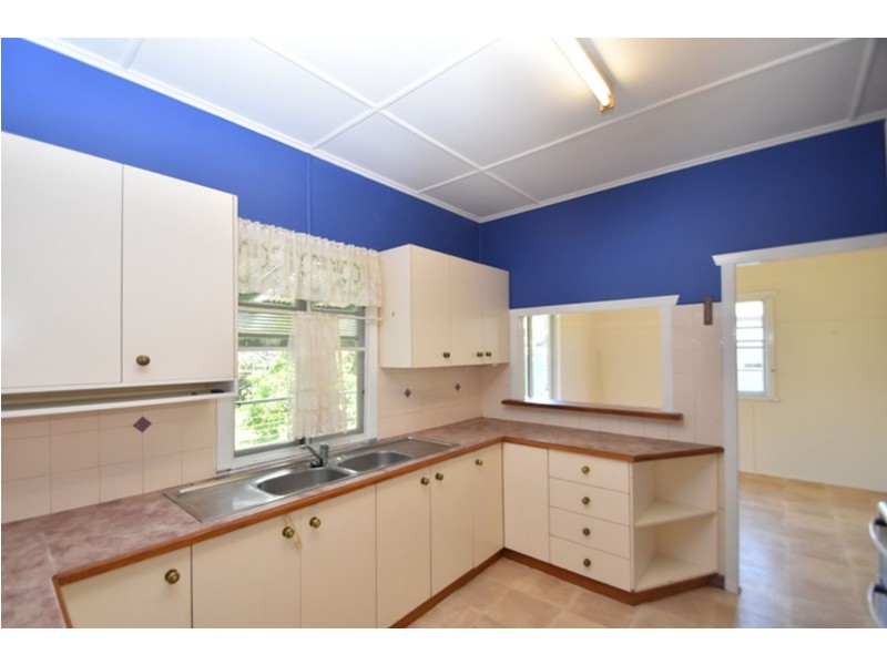 31 Butt Street, Harristown QLD 4350