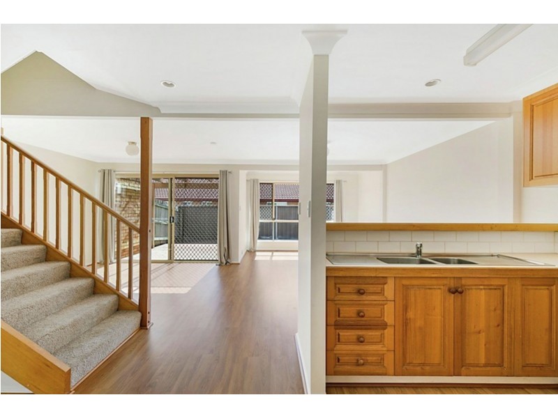 8/64 Gordon Avenue, Newtown QLD 4350