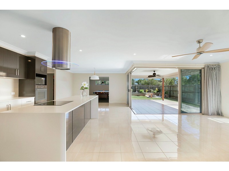 63 Entabeni Drive, Kearneys Spring QLD 4350