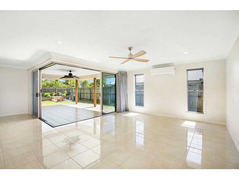 63 Entabeni Drive, Kearneys Spring QLD 4350