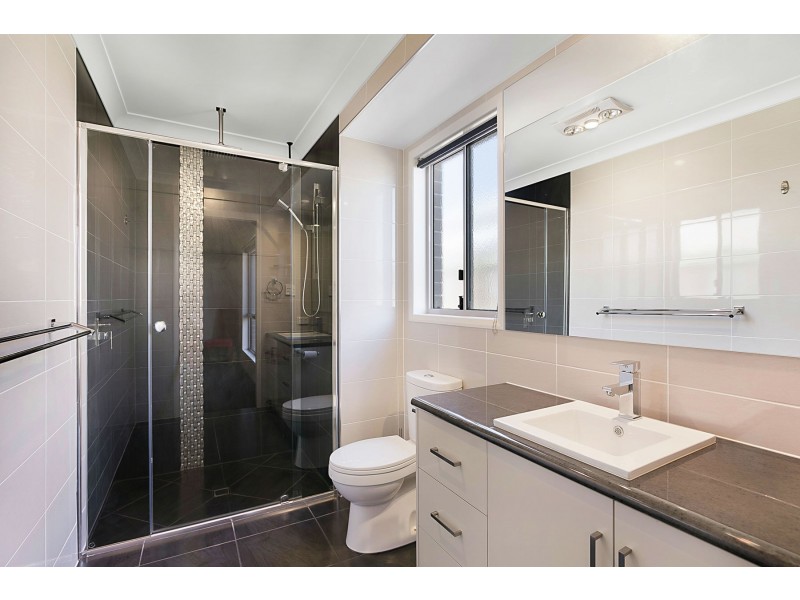 63 Entabeni Drive, Kearneys Spring QLD 4350