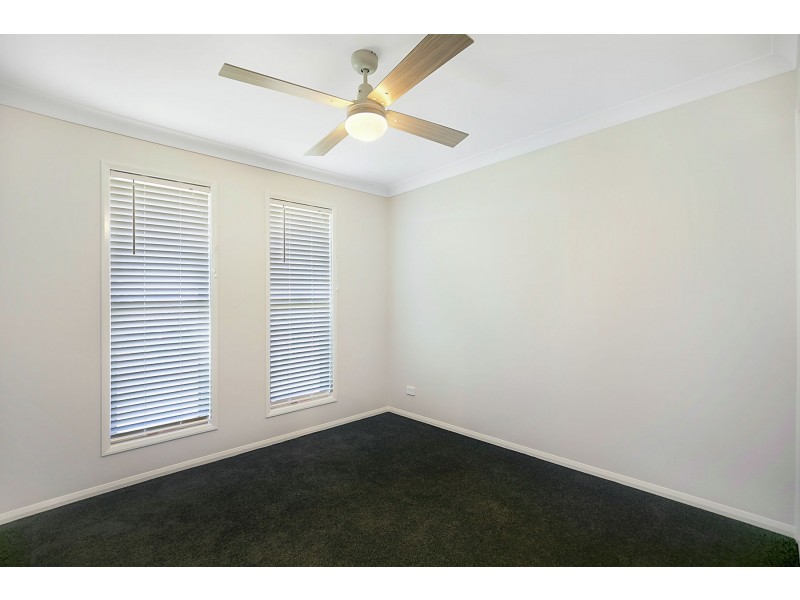 63 Entabeni Drive, Kearneys Spring QLD 4350