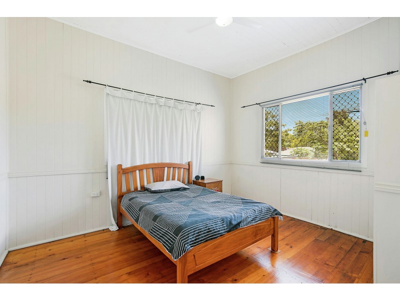 85 West Street, Newtown QLD 4350