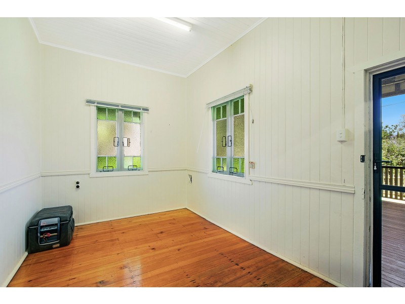 85 West Street, Newtown QLD 4350