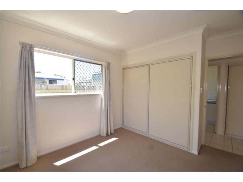 2/180A Jellicoe Street, Newtown QLD 4350