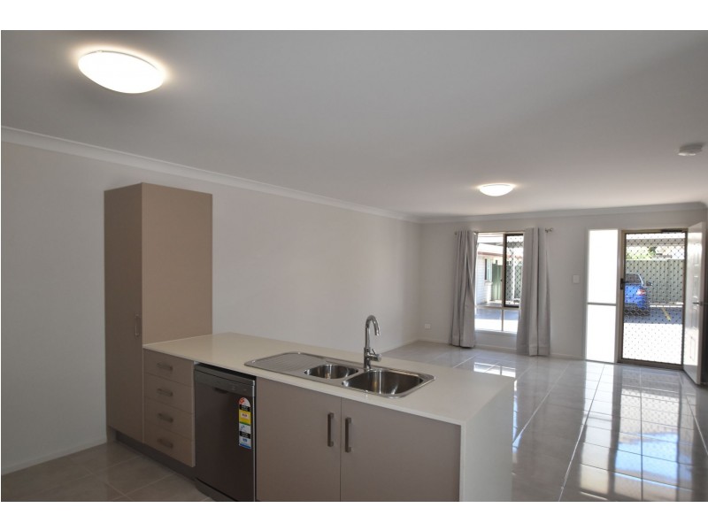 9/8 Link Street, North Toowoomba QLD 4350