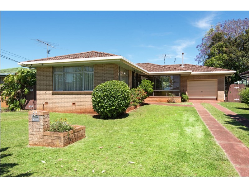 35 Paradise Street, Harristown QLD 4350