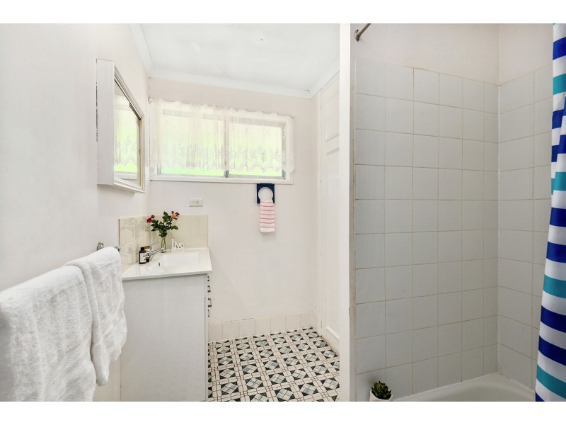 5 Bagot  Street, Centenary Heights QLD 4350