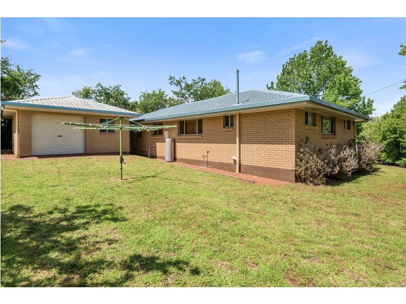 5 Bagot  Street, Centenary Heights QLD 4350