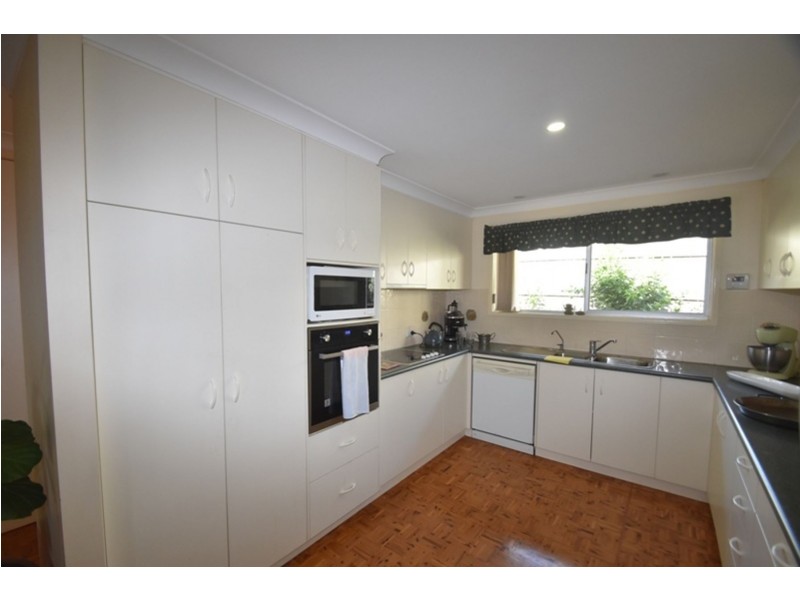 53B Jellicoe St, Mount Lofty QLD 4350