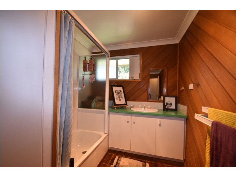 53B Jellicoe St, Mount Lofty QLD 4350