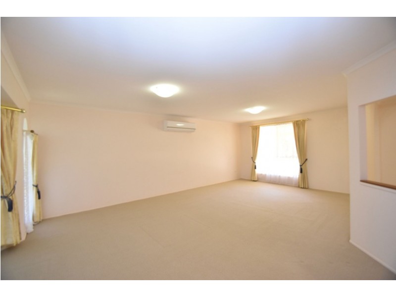 4 Federation Drive, Highfields QLD 4352