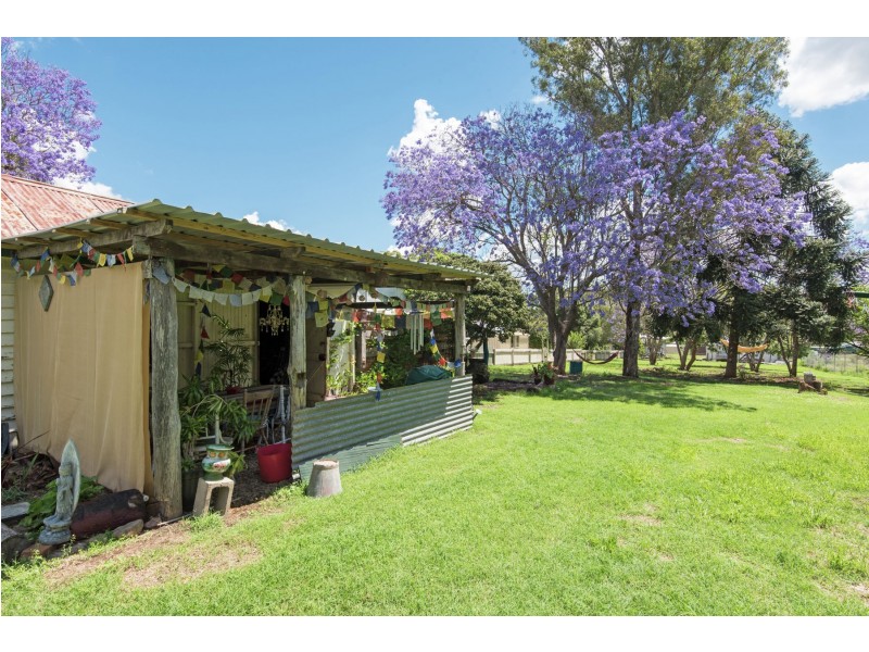 123 Mocatta Street, Goombungee QLD 4354