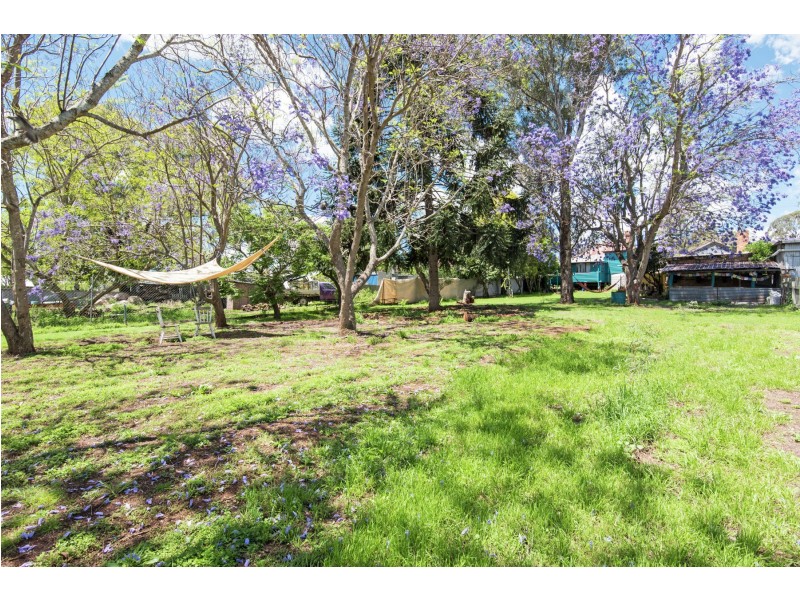 123 Mocatta Street, Goombungee QLD 4354