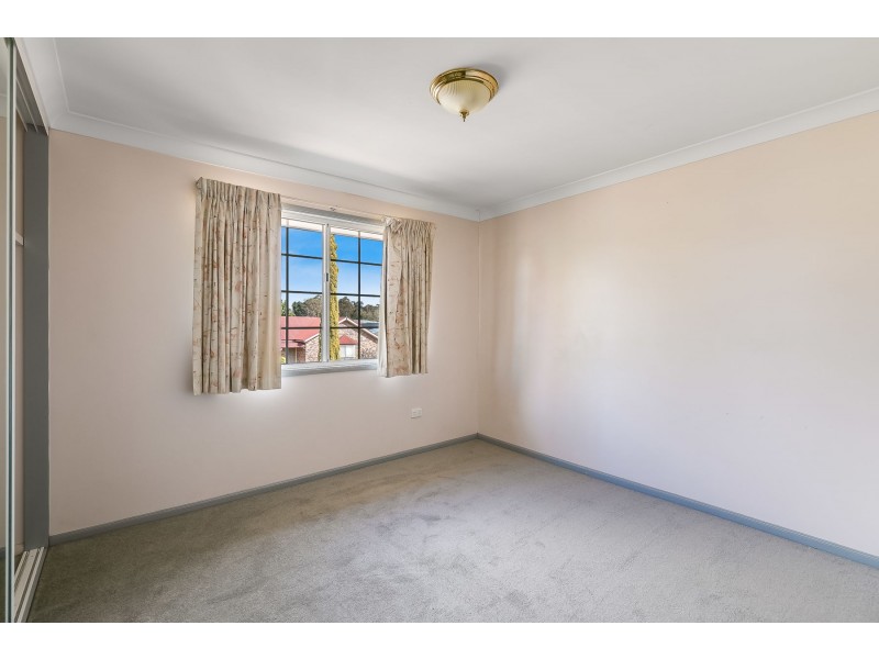 2/2-6 Roser Close, Kearneys Spring QLD 4350