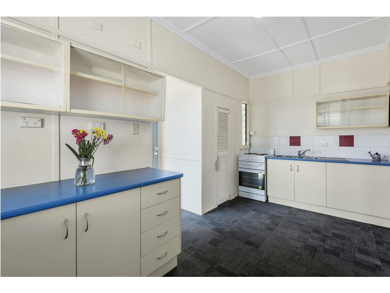 8 Sheehan Street, South Toowoomba QLD 4350